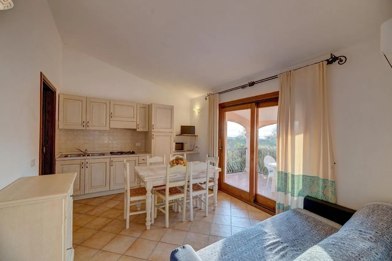 The Fantastic Residenza Badus 1 Bedroom Apartment Sleeps 4 No0811M Badesi